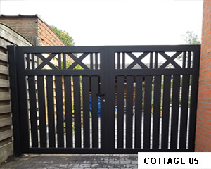 05 cottage draai poort aluminium zwart