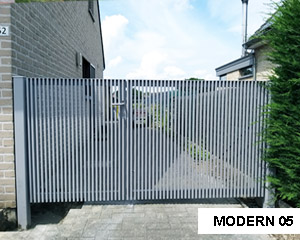 05 modern draai poort aluminium zwart